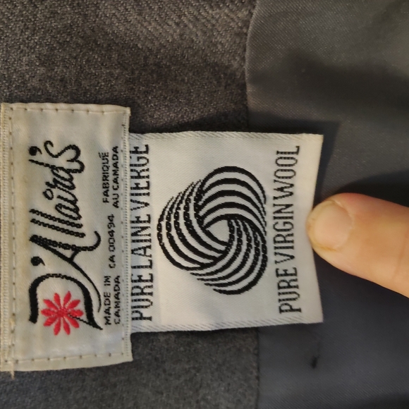 D'Allaird's Grey Blazer - Picture 2 of 3